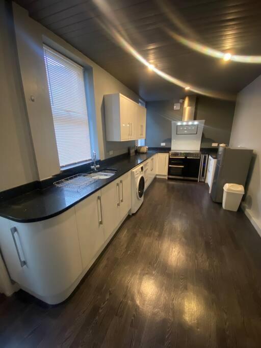 Spacious, Cosy 3 Bedroom House In Preston. Preston  Ngoại thất bức ảnh